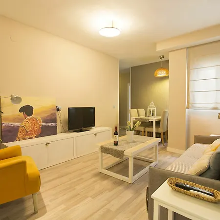Tuanfitrion Gran Via De Colon Апартаменты *